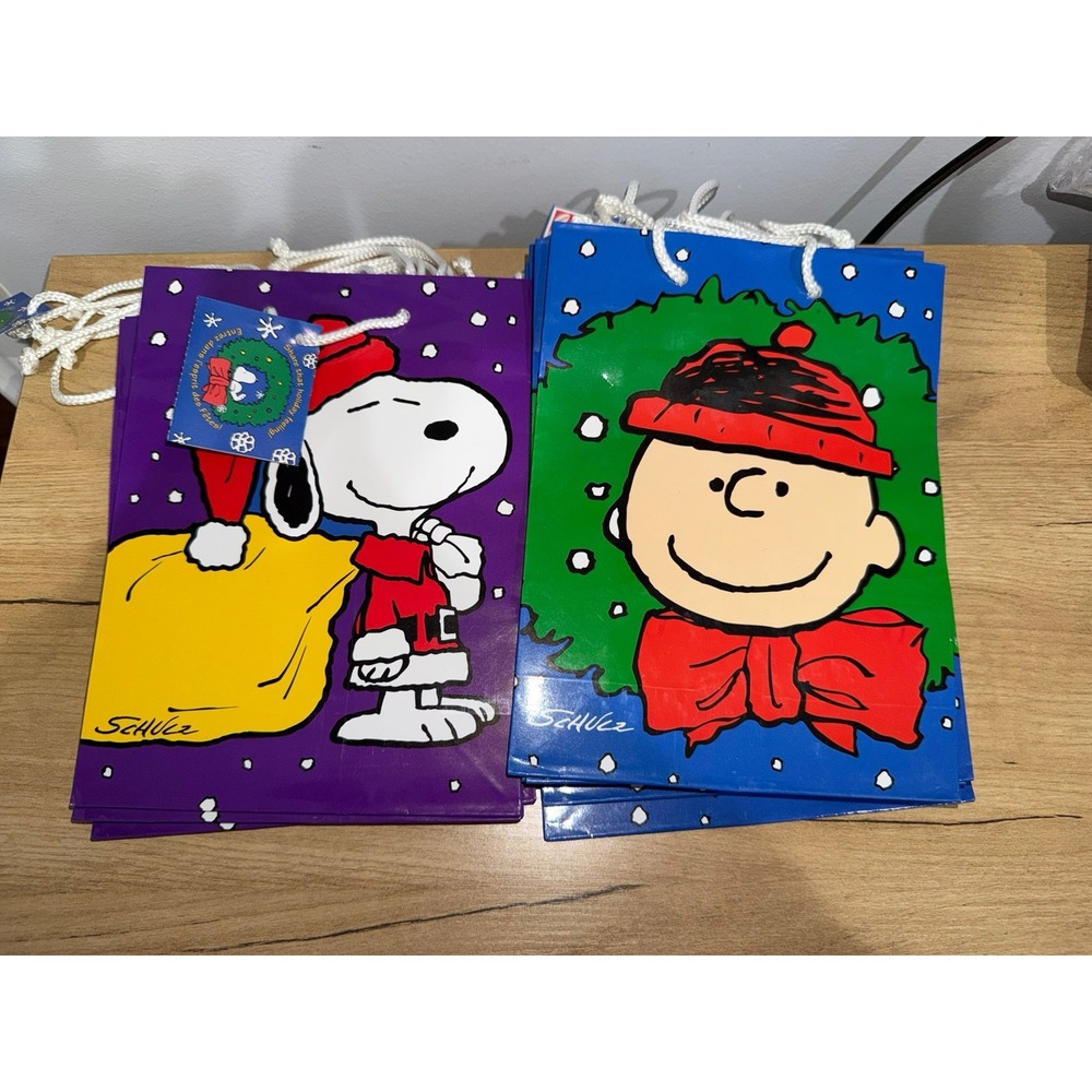 13 Peanuts Snoopy Christmas Paper Gift Bags (Medium) New  VINTAGE 1998 C
